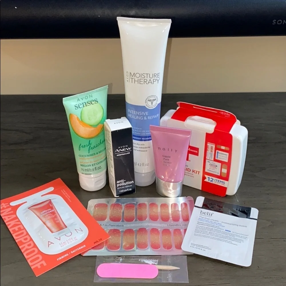 Womens‎ assorted bundle Mally, Avon, Lily Fox